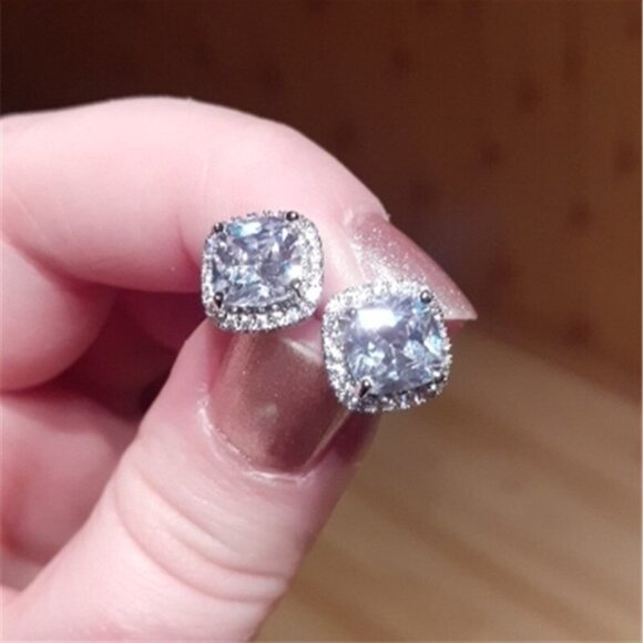 🔥 Fashion Bling Square Diamond CZ Stud Crystal Earrings for Women, HA4496 - Picture 2 of 5